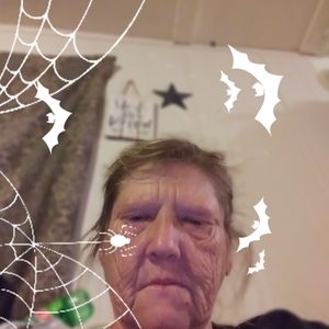 Meet your Posher, Mae